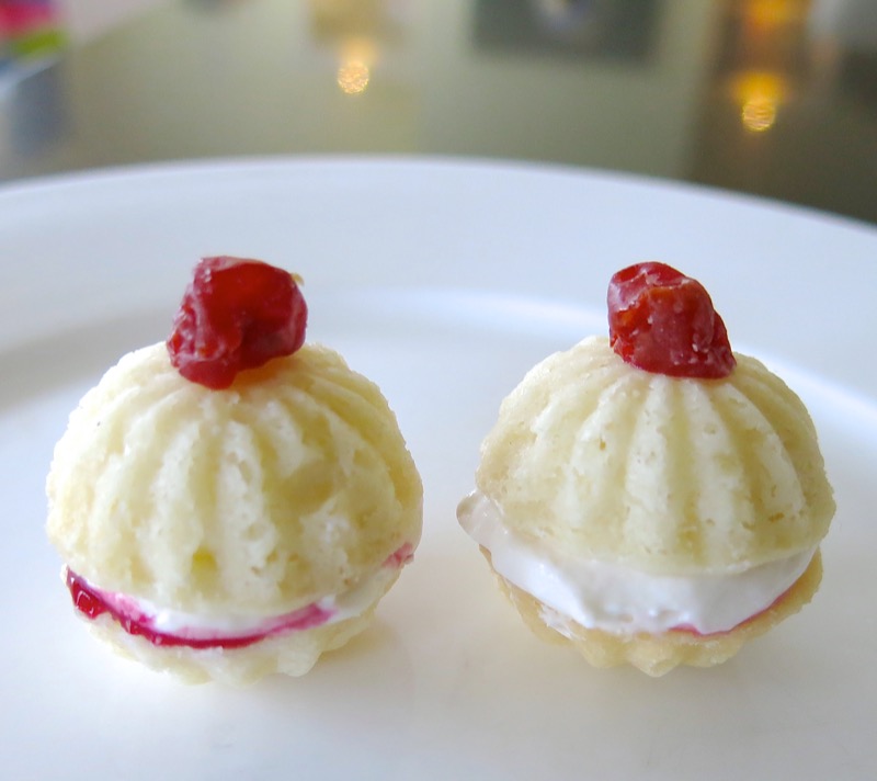 Sour Cherry Tart Ball Christmas 2016